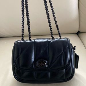 Barely used Pillow Madison Shoulder Bag 18 With Quilting (look brand new)